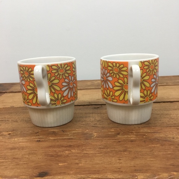 VTG 60's Daisy Stacking Coffee Mugs - Picture 8 of 8
